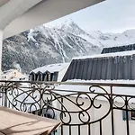 Le Paradis 27 - Year